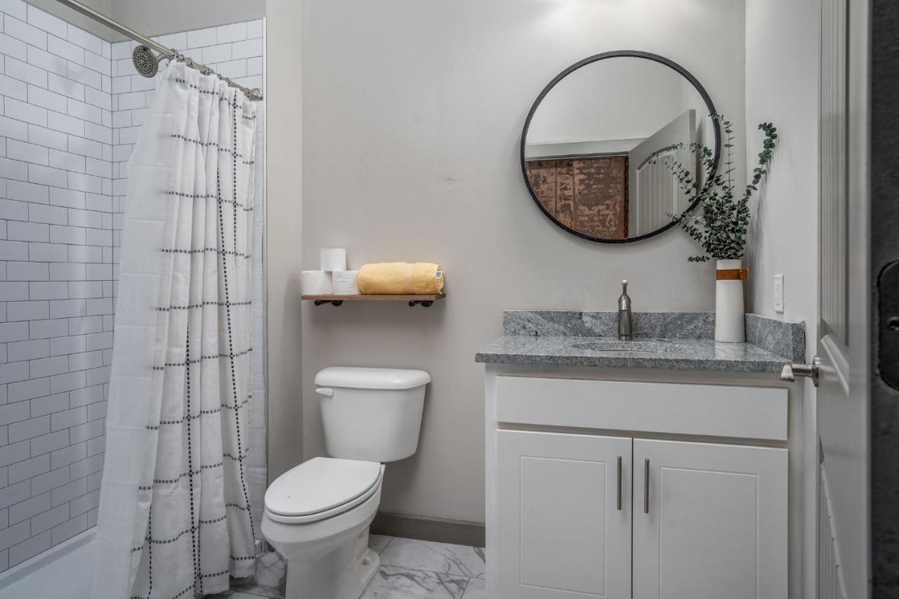 The Davis Lofts At Main Street - Unit 2B Lejlighed Rocky Mount Eksteriør billede