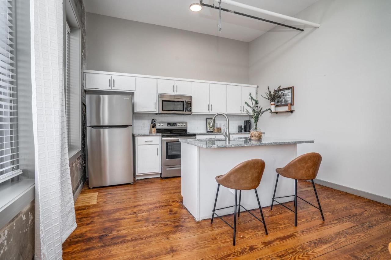 The Davis Lofts At Main Street - Unit 2B Lejlighed Rocky Mount Eksteriør billede